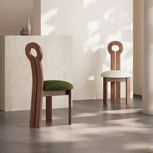 Chaise Océane en tissu anti-griffes et frêne blanc