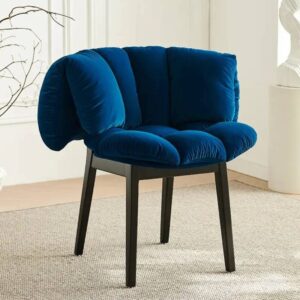 Chaise Pétale en velours et frêne blanc